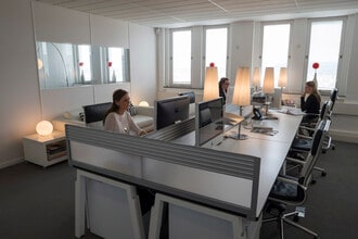 Montpellier Dr, Cheltenham to rent Interior Photo- Image 2 of 5