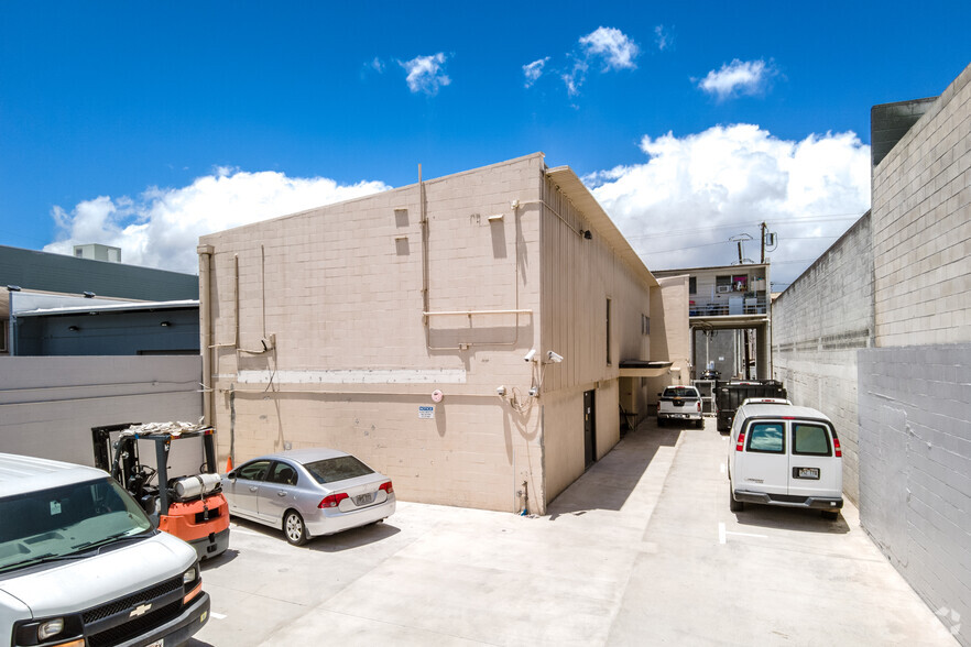 1724 Hart St, Honolulu, HI for sale - Building Photo - Image 1 of 1