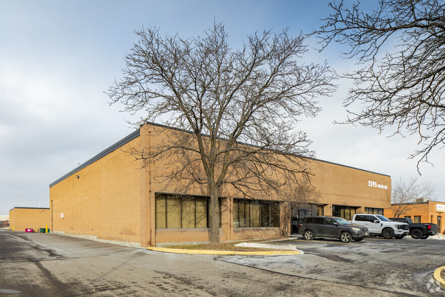 2395 Drew Rd, Mississauga, ON for rent - Building Photo - Image 2 of 4