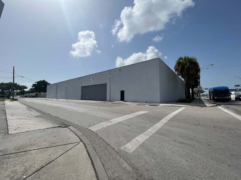 7275 NW 7th Ave, Miami, FL for sale - Building Photo - Image 1 of 8