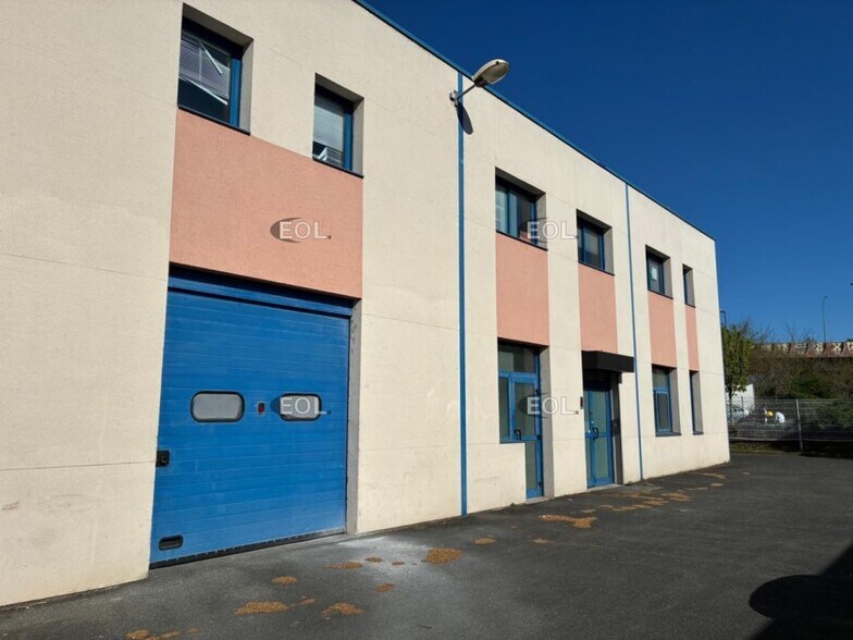 Industrial in Choisy-le-Roi to rent - Building Photo - Image 1 of 7