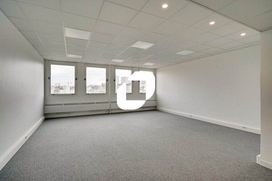 Industrial in Paris to rent - Interior Photo - Image 3 of 12
