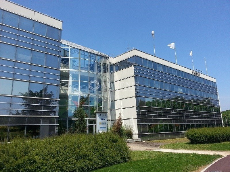 6 Rue Hélène Boucher, Guyancourt to rent Building Photo- Image 1 of 6