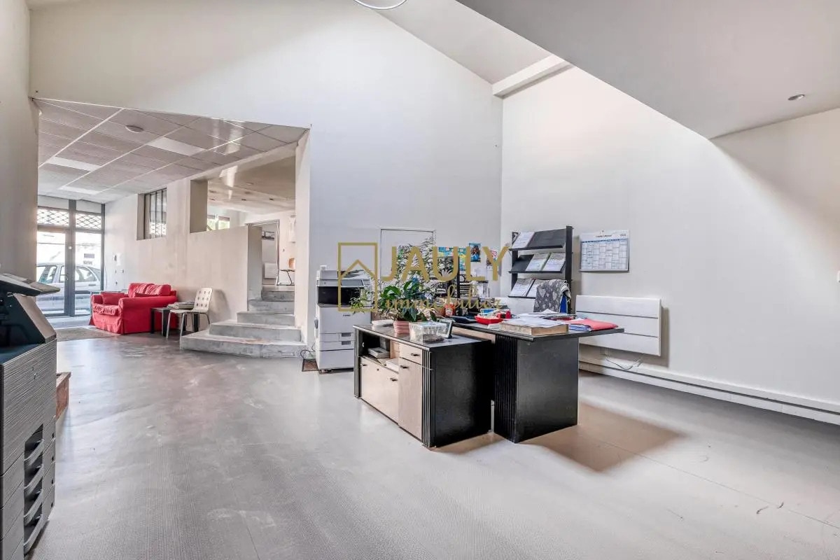 Office in Mareuil-lès-Meaux for sale Building Photo- Image 1 of 21