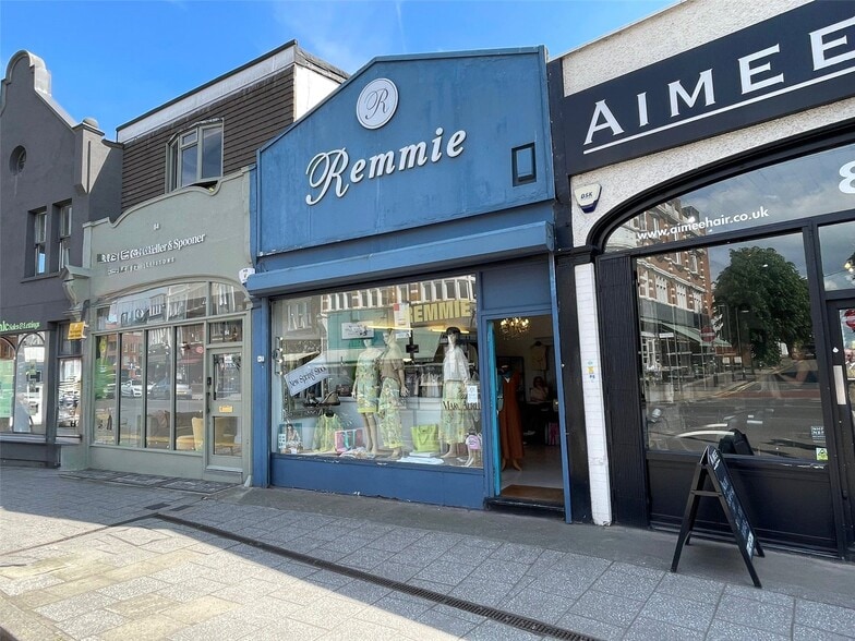Retail in Leigh-On-Sea to rent - Primary Photo - Image 1 of 1