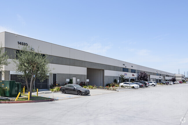 More details for 14512-14518 Garfield Ave, Paramount, CA - Industrial for Rent