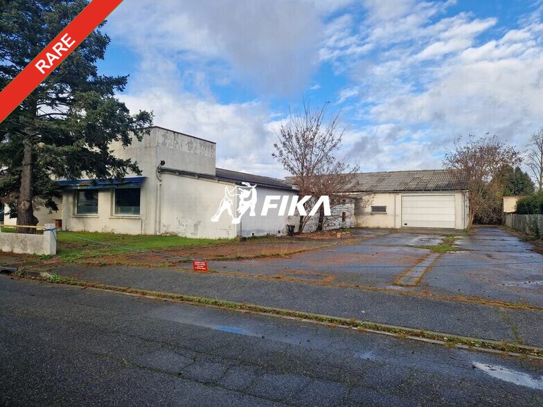 Light Industrial in Colomiers for sale - Building Photo - Image 1 of 8
