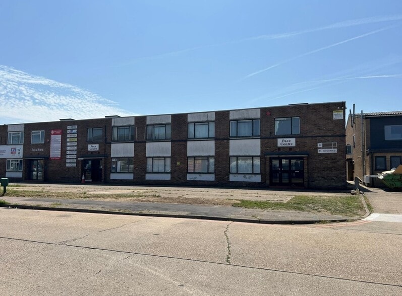 Stephenson Rd, Clacton On Sea for sale - Building Photo - Image 1 of 4