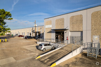 More details for 3800-3898 W 11th St, Houston, TX - Industrial for Rent