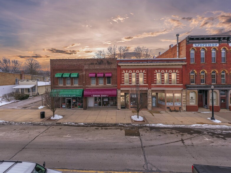 108-116 S Main St, Leslie, MI for sale - Building Photo - Image 1 of 1