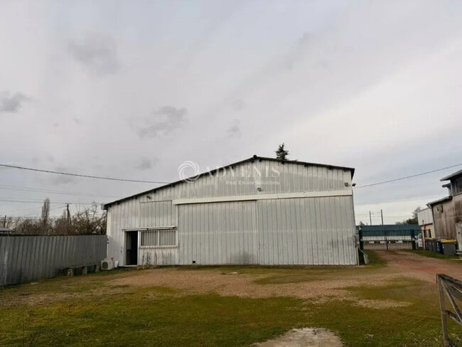 Vente Local d'activités 225 m²