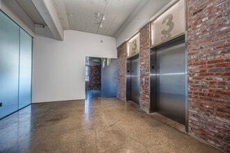 1101 N Broadway Ave, Oklahoma City, OK to rent Interior Photo- Image 1 of 1