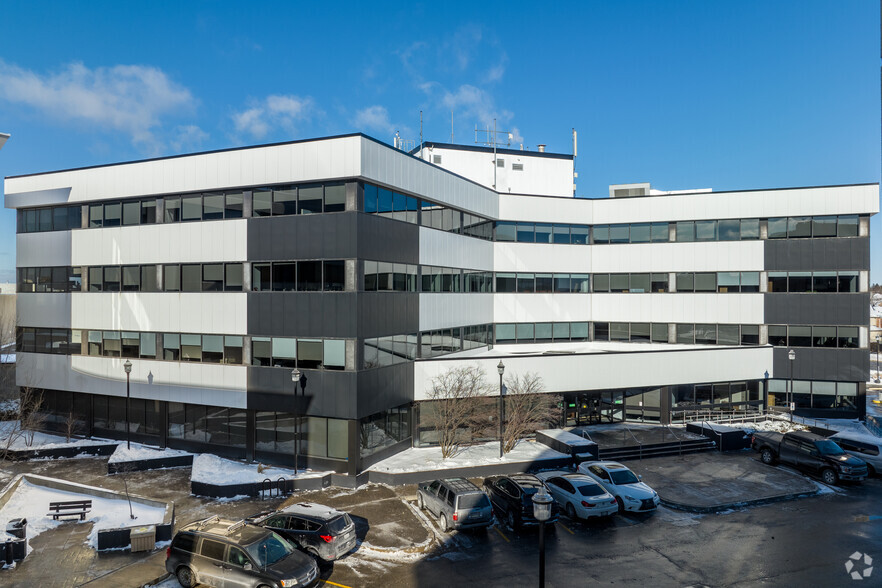 302 Town Centre Blvd N, Markham, ON for rent - Building Photo - Image 1 of 4