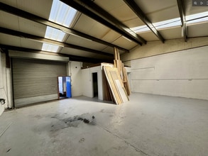 101 St. Johns Road, Bootle to rent Interior Photo- Image 1 of 4