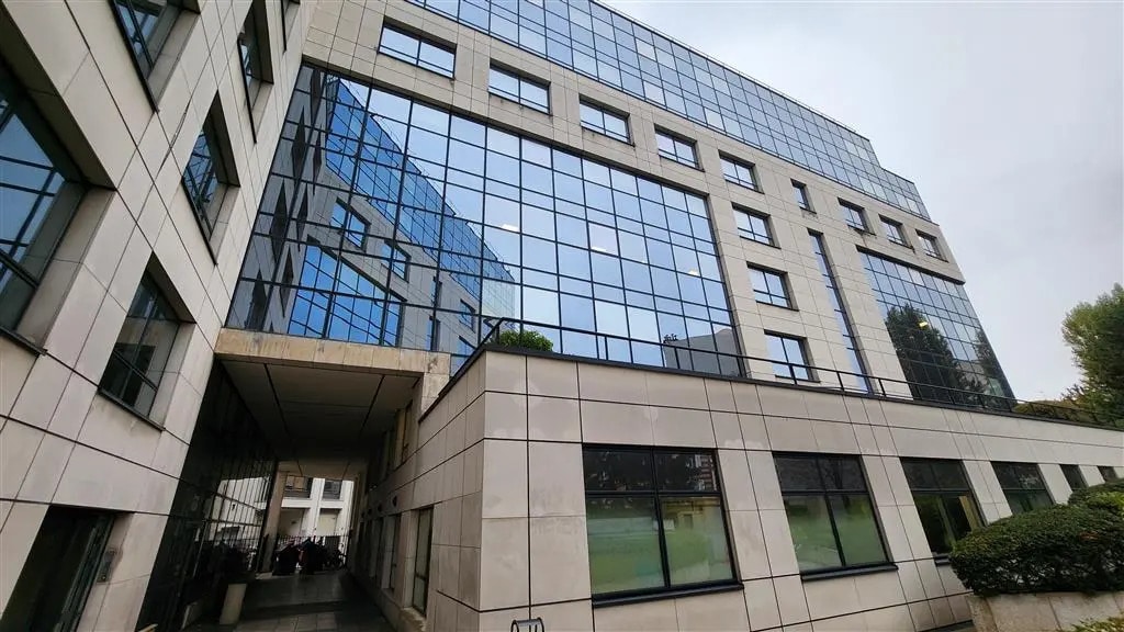 Office in Boulogne-Billancourt to rent Building Photo- Image 1 of 8