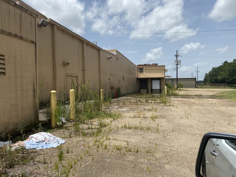 2150-2234 W Laurel Ave, Eunice, LA for rent - Building Photo - Image 2 of 9