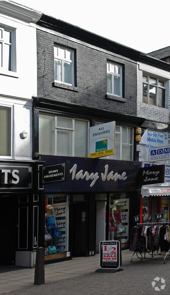 14-16 Market St, Bolton to rent - Building Photo - Image 2 of 7