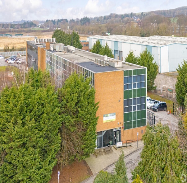 Gibson Ln, North Ferriby to rent - Building Photo - Image 1 of 10