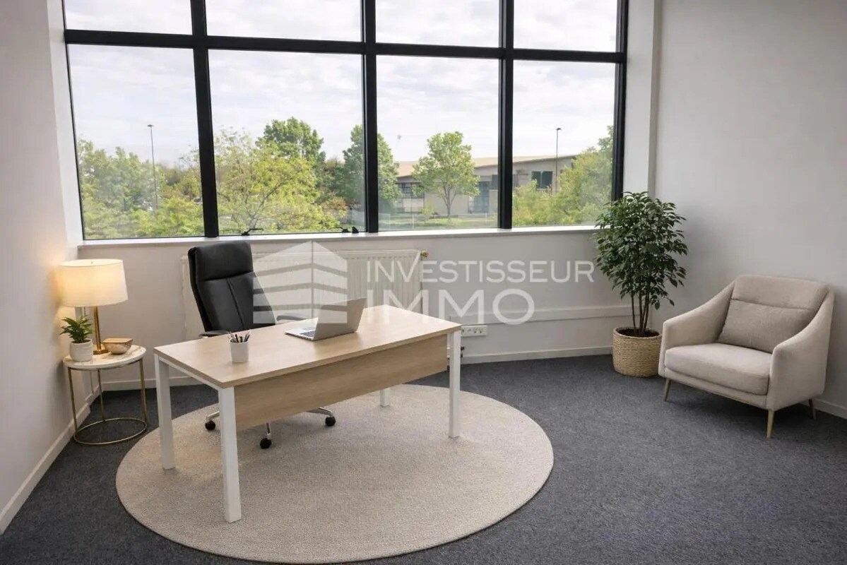 Office in Champigny-sur-Marne to rent Interior Photo- Image 1 of 11