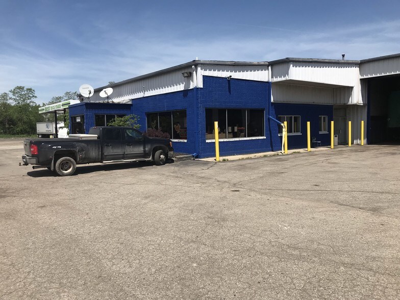 6900 Whitmore Lake Rd, Whitmore Lake, MI 48189 UK