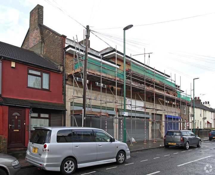 42-44 High St, Swanscombe to rent - Building Photo - Image 3 of 3