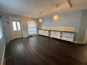 The Gatehouse, 15 St Mary's Street, Stamford to rent Interior Photo- Image 2 of 7