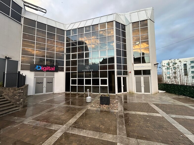 13 Keith St, Hamilton to rent - Building Photo - Image 2 of 4