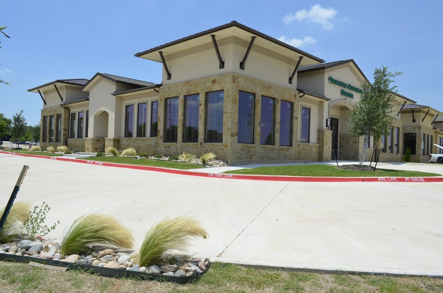 1042 Texan Trl, Grapevine, TX for sale - Building Photo - Image 1 of 1