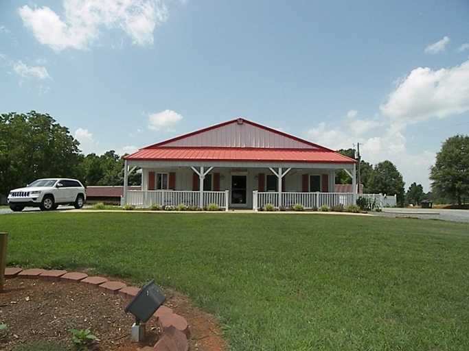 3621 Silk Hope Rd, Siler City, NC for sale - Primary Photo - Image 1 of 1