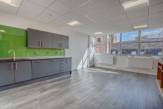 4 Minshull St, Manchester to rent Interior Photo- Image 2 of 3