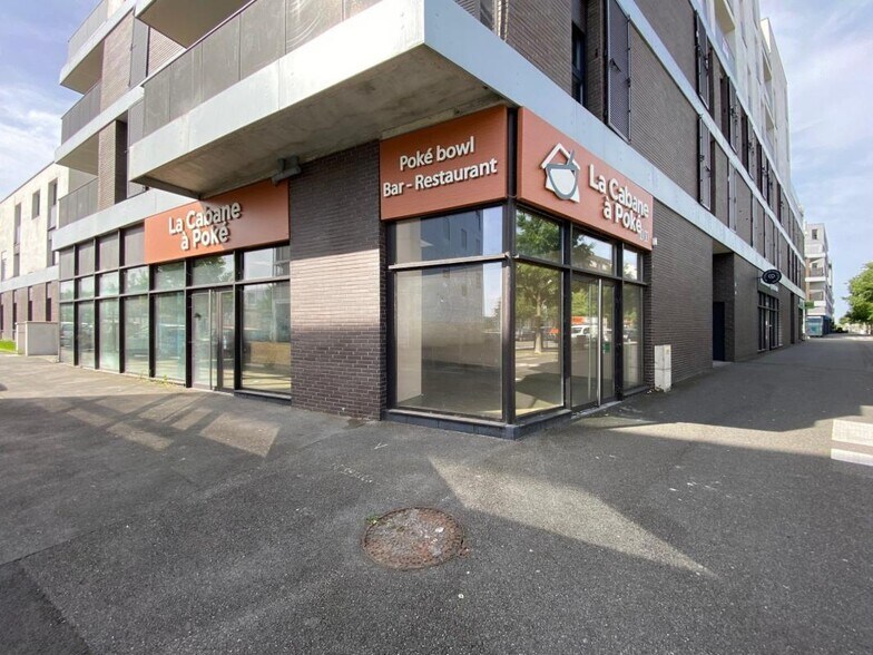 24 Avenue D'Andromede, Blagnac to rent - Building Photo - Image 2 of 9