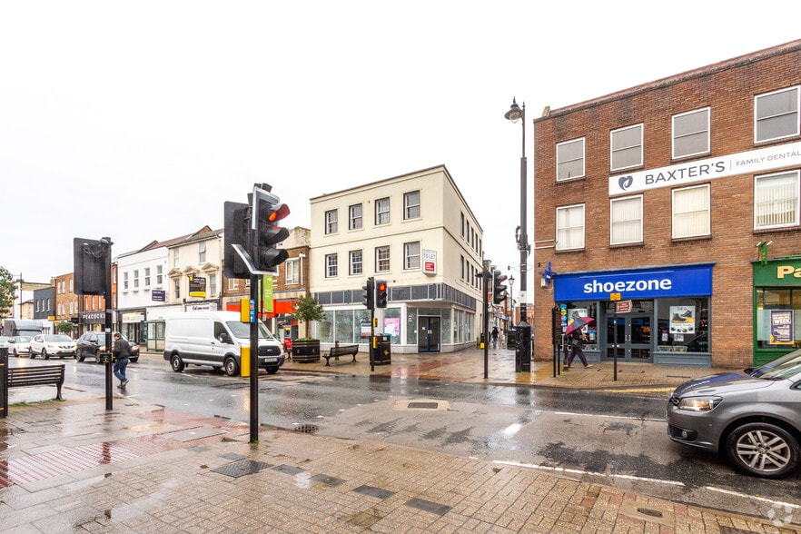 100-102 High St, Newmarket for sale - Building Photo - Image 1 of 1