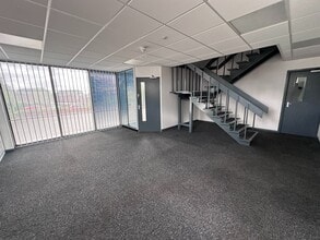Kingsbury Rd, Curdworth to rent Interior Photo- Image 2 of 15