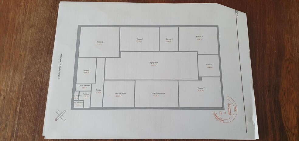 Office in Marseille to rent - Building Photo - Image 3 of 11