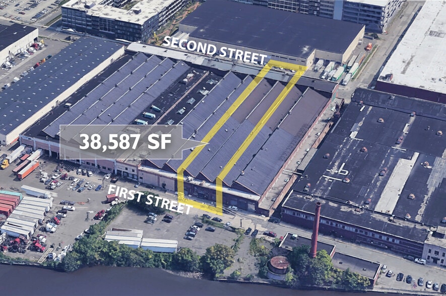 700-800 1st St, Harrison, NJ to rent - Building Photo - Image 1 of 1