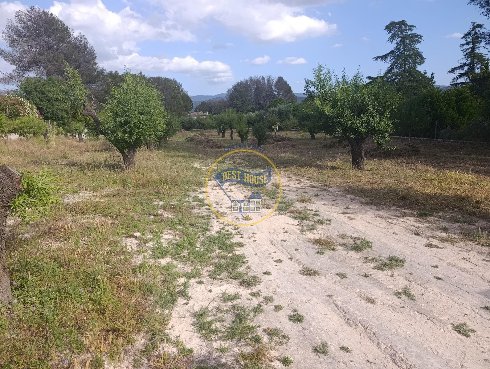 Land in Ontinyent, Valencia for sale Building Photo- Image 1 of 10