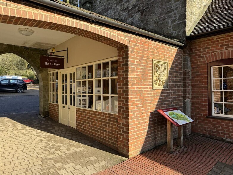 High St, Stourton to rent - Building Photo - Image 2 of 2
