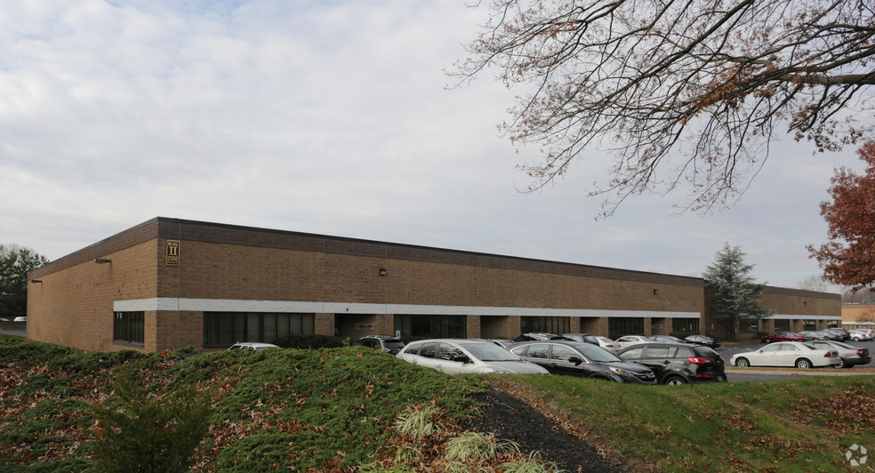 2500 Pearl Buck Rd, Bristol, PA for rent - Building Photo - Image 3 of 8