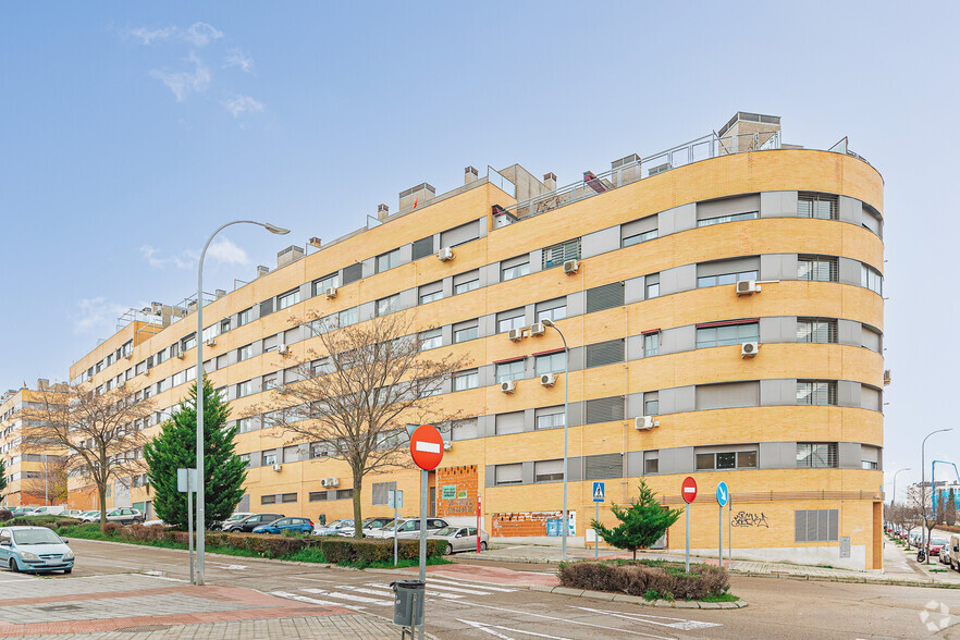 Calle Antonio Van de Pere, 75, Valdemoro, Madrid for sale - Primary Photo - Image 1 of 2