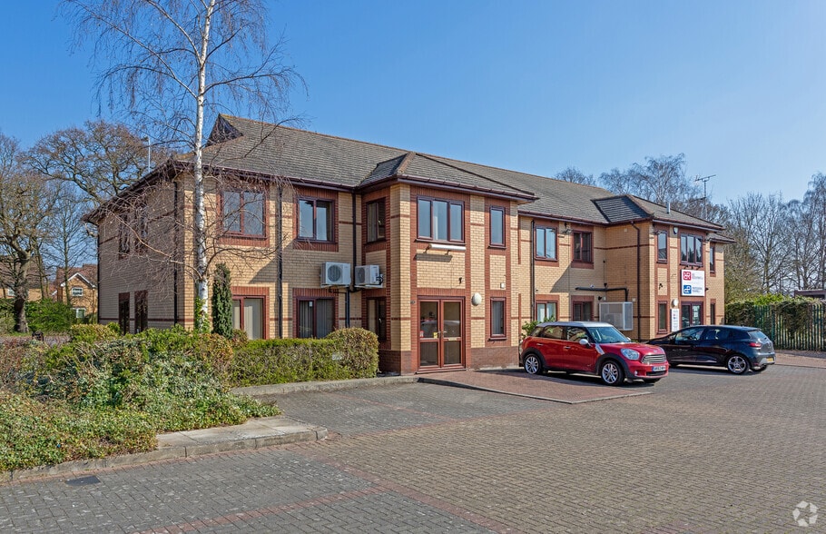 2-4 Pioneer Way, Lincoln to rent - Building Photo - Image 3 of 3