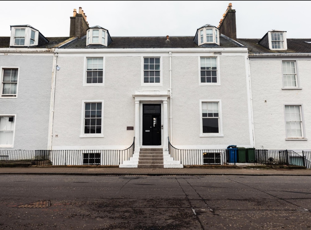 21 Wellington Sq, Ayr to rent Building Photo- Image 1 of 7