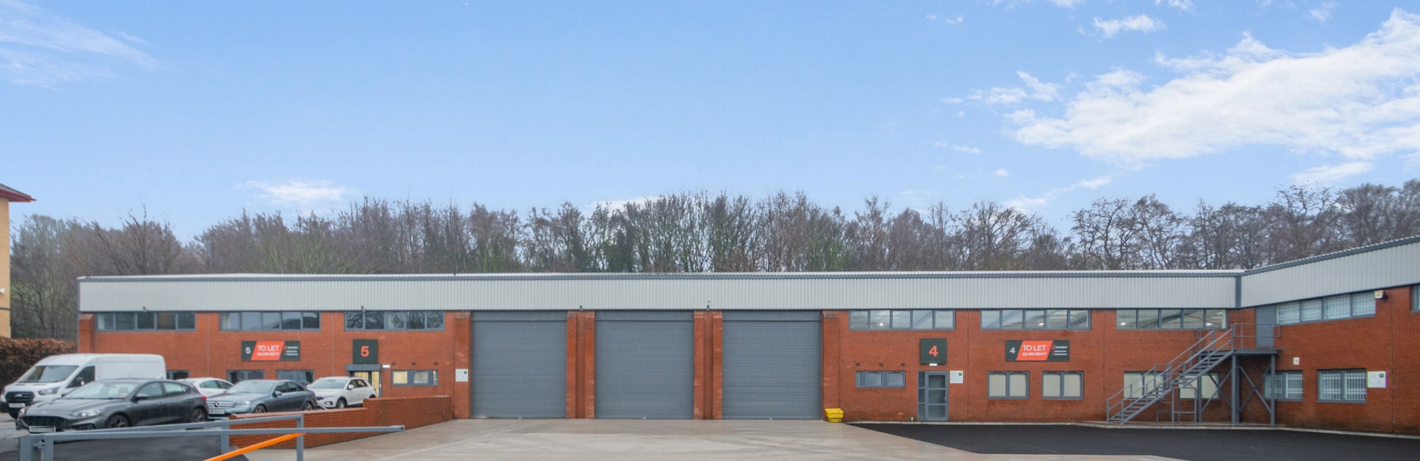 5 Revie Rd, Leeds to rent Building Photo- Image 1 of 3