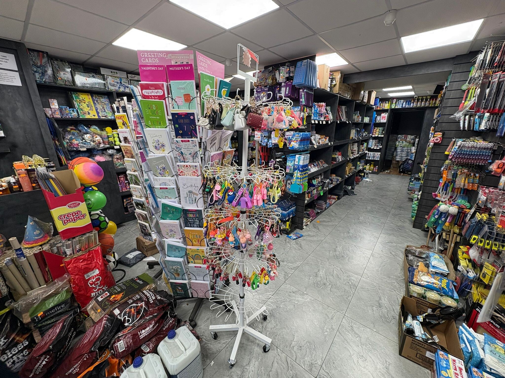 1 Oxford Rd, Uxbridge to rent Primary Photo- Image 1 of 5