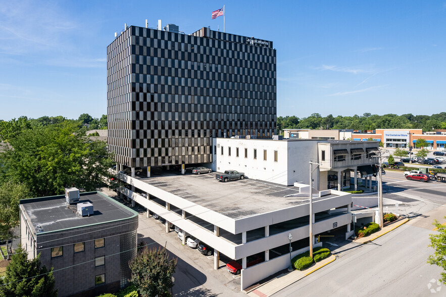 1750 S Brentwood Blvd, Brentwood, MO for rent - Building Photo - Image 3 of 6