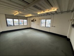 Neptune Clos, Rochester to rent Interior Photo- Image 1 of 2