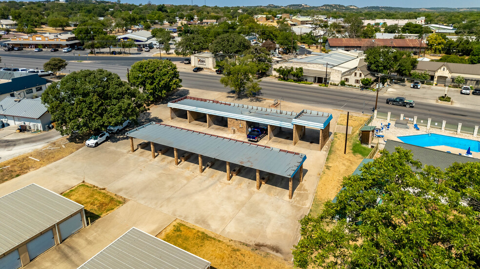 405 S Washington St, Fredericksburg, TX for sale - Building Photo - Image 1 of 15