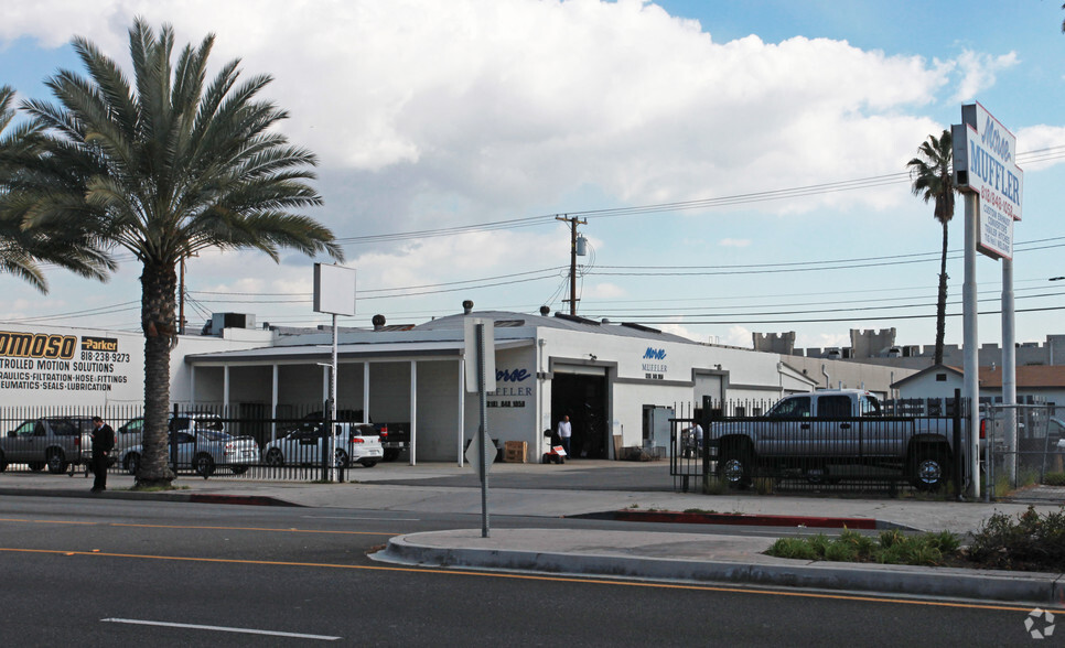 1028 W Burbank Blvd, Burbank, CA for sale - Primary Photo - Image 1 of 4