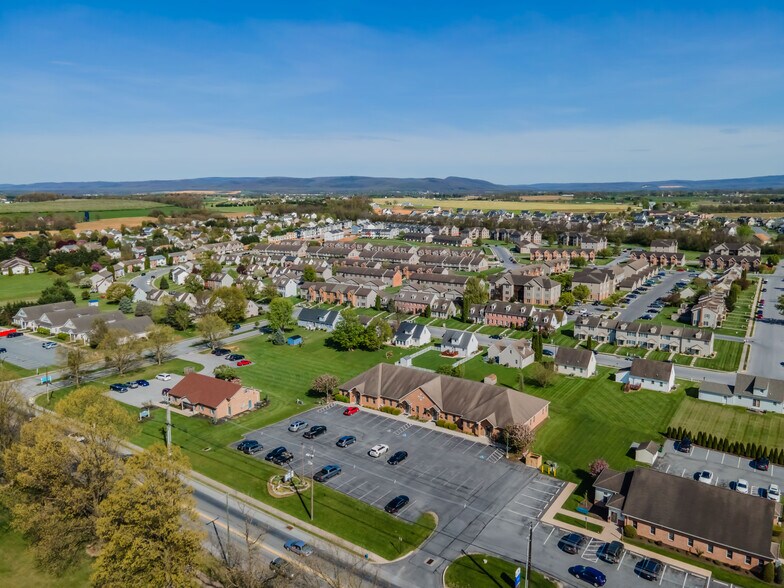 1942 Scotland Ave, Chambersburg, PA for rent - Building Photo - Image 1 of 14