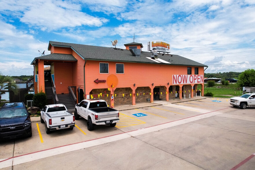 12947 Lake Conroe Hills Dr, Willis, TX to rent - Building Photo - Image 2 of 10