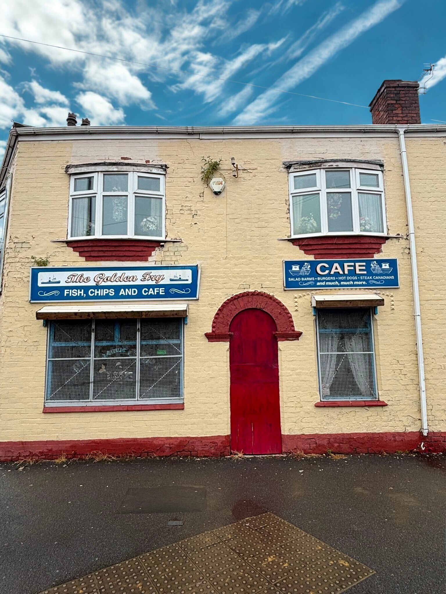 1 Gidlow Ln, Wigan to rent Building Photo- Image 1 of 2